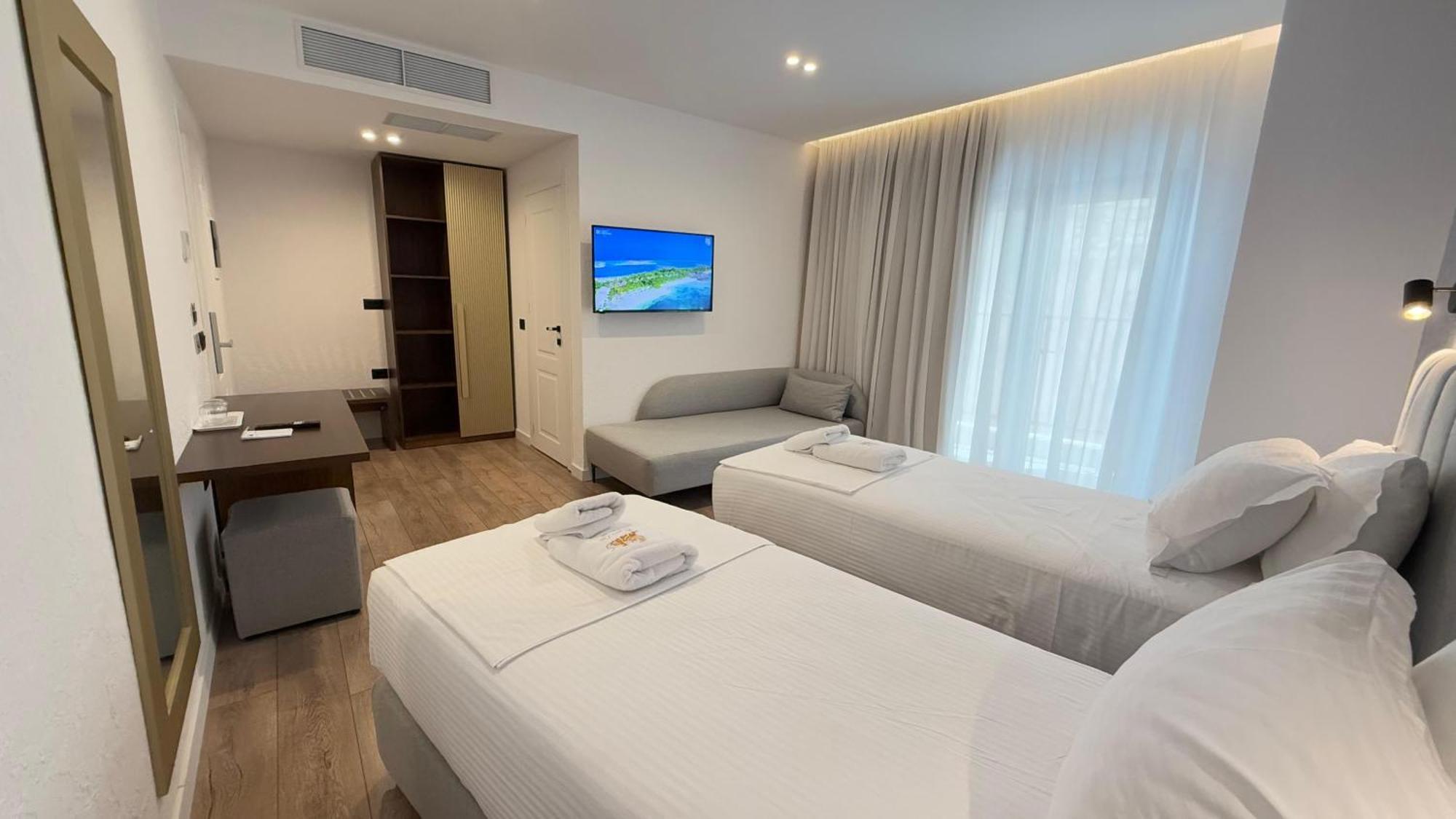 The Queen'S Lion Premium Hotel Sarandë Eksteriør billede
